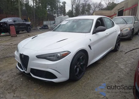 2018 Alfa Romeo Giulia Quadrifoglio Rwd z USA, uszkodzony, nr VIN ZARFAEAV6J7581405
